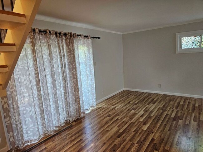 Photo - Unique FREESTANDING 2 Bed/ 1.5 Bath Townhome in Mountain View