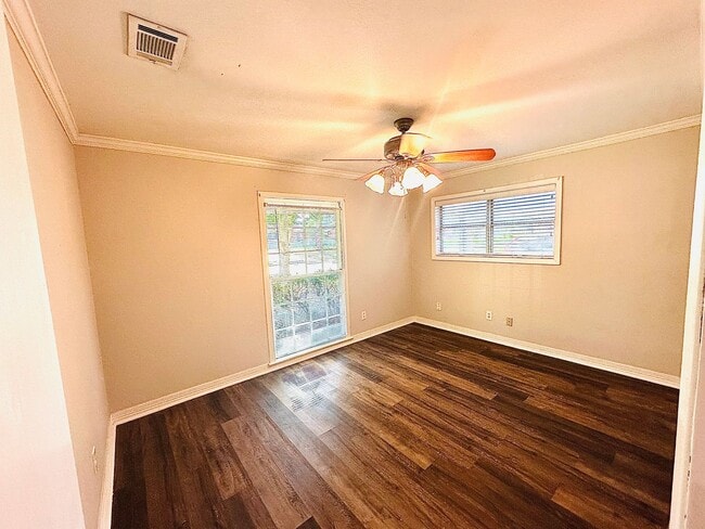 Photo - 2046 Shadywood Ln