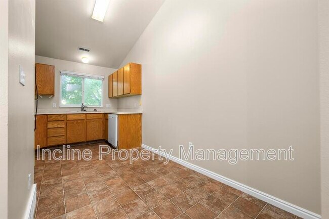 Photo - 756 N 1060 W