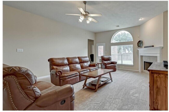 Photo - 2203 Winchester Lake