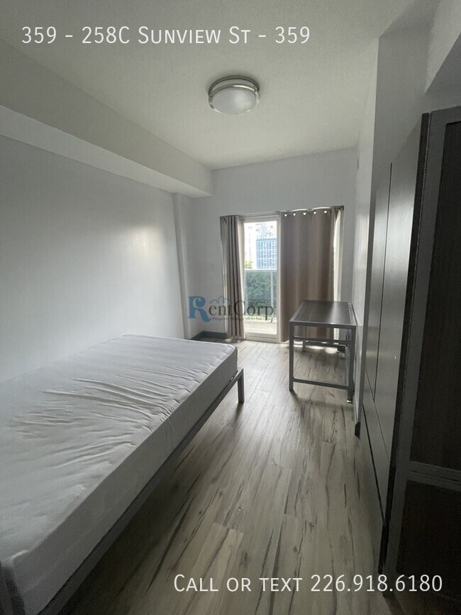 Photo - 258C-258C Sunview St