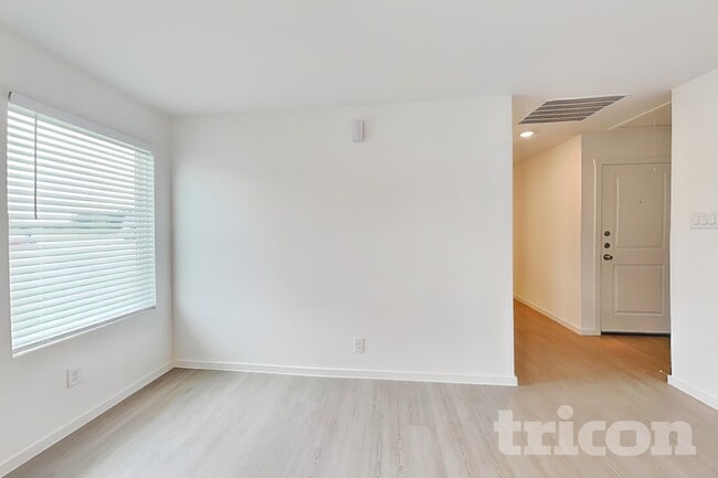 Photo - 10712 Cowhide Ln
