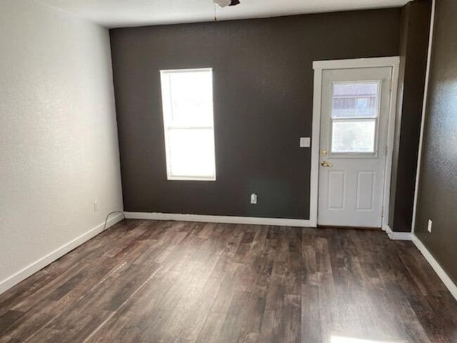 Photo - House for rent in Marshalltown