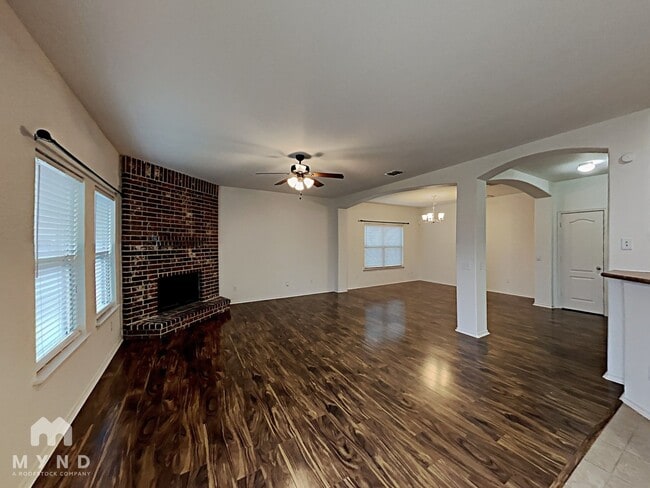 Photo - 440 Stonebrook Dr