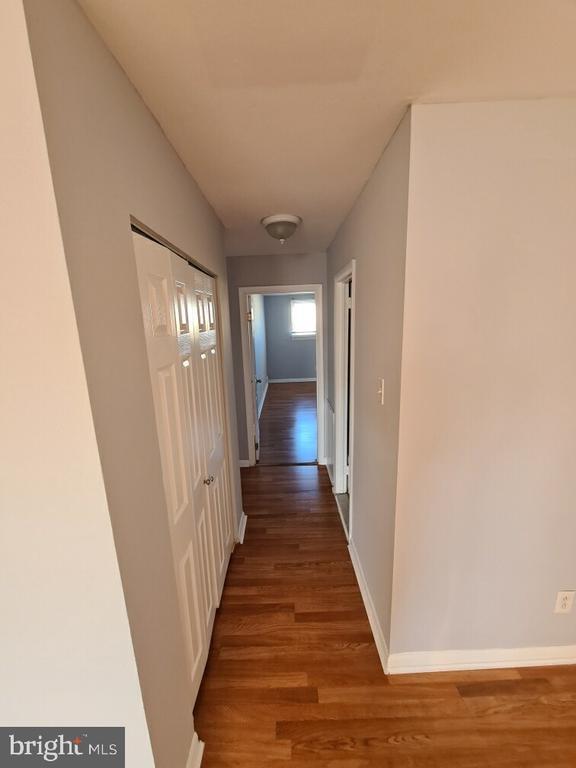 Photo - 9411 Lansford St