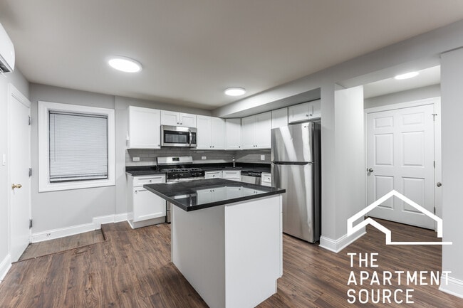 Photo - 5746 N Winthrop Ave Unidad 203