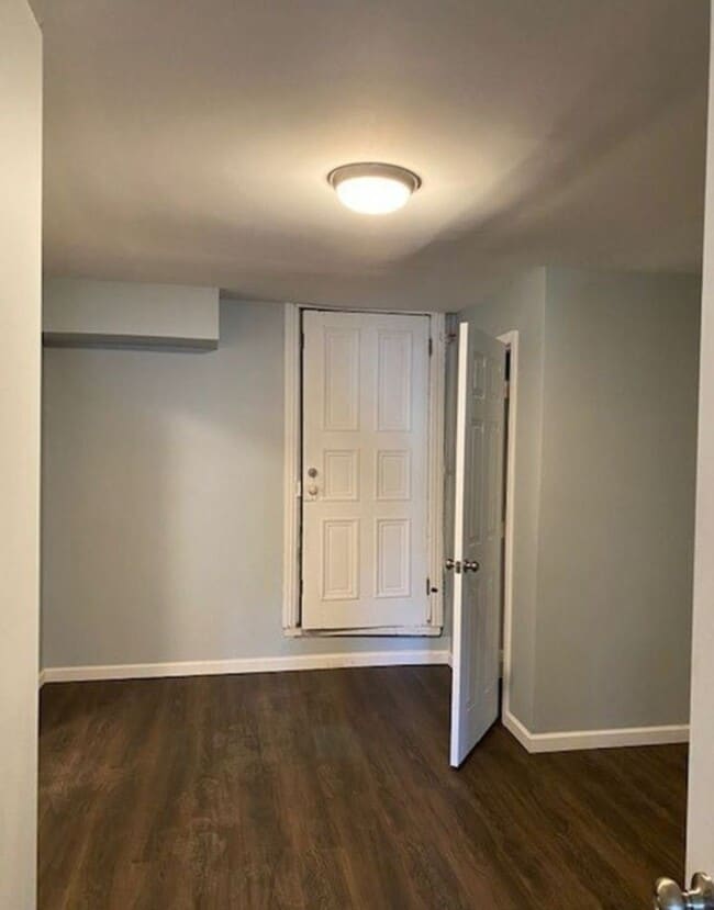 Photo - 345 S Front St