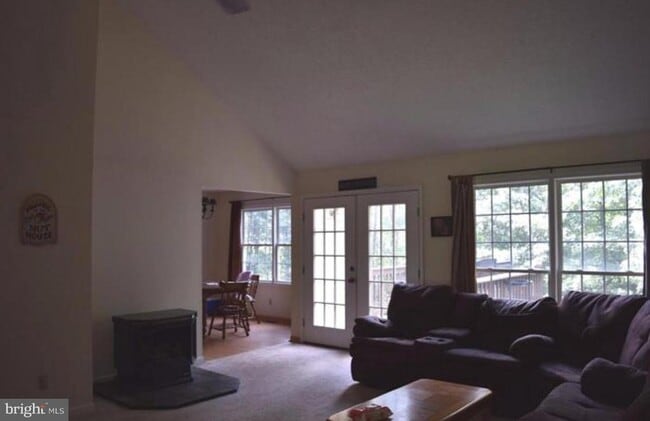 Photo - 808 Chantilly Ln