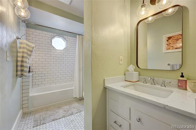 Photo - 4563 Winona Ct