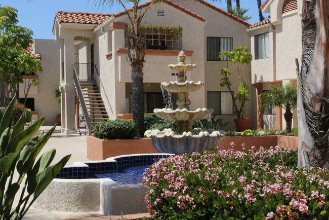 Courtyard - Sorrento Terrace