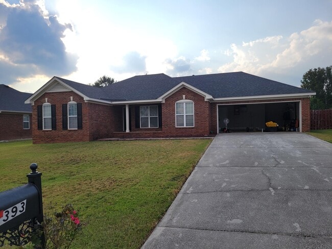 Photo - 3393 Thames Pl