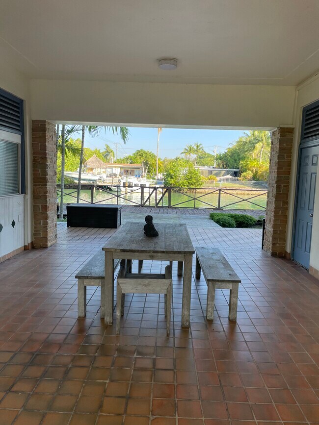 Photo - 2133 Calais Dr Unit #4