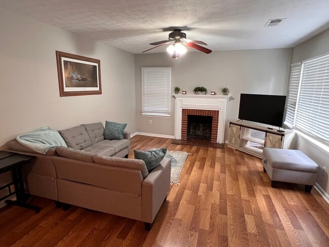 Photo - 3813 Howard Ave