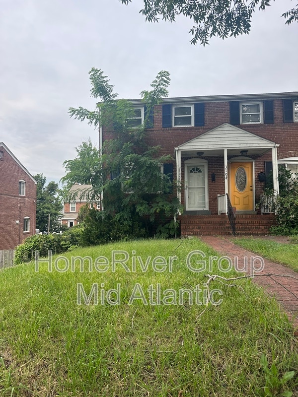 Building Photo - 3106 S Hayes St Rental