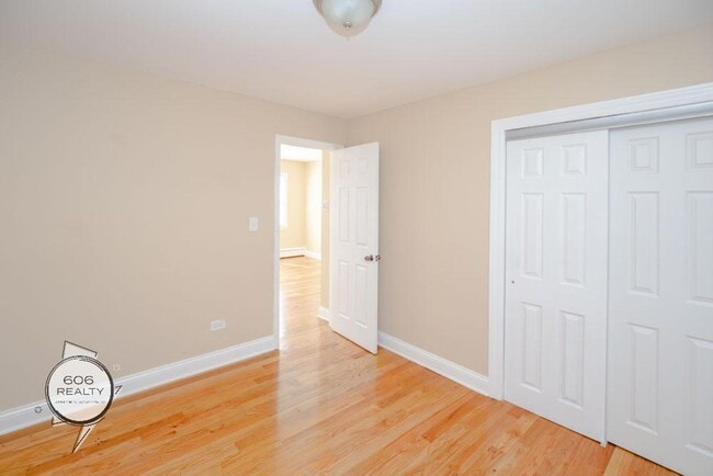 Photo - Bright and Sunny Cicero Apts Available! Unidad 3443-5