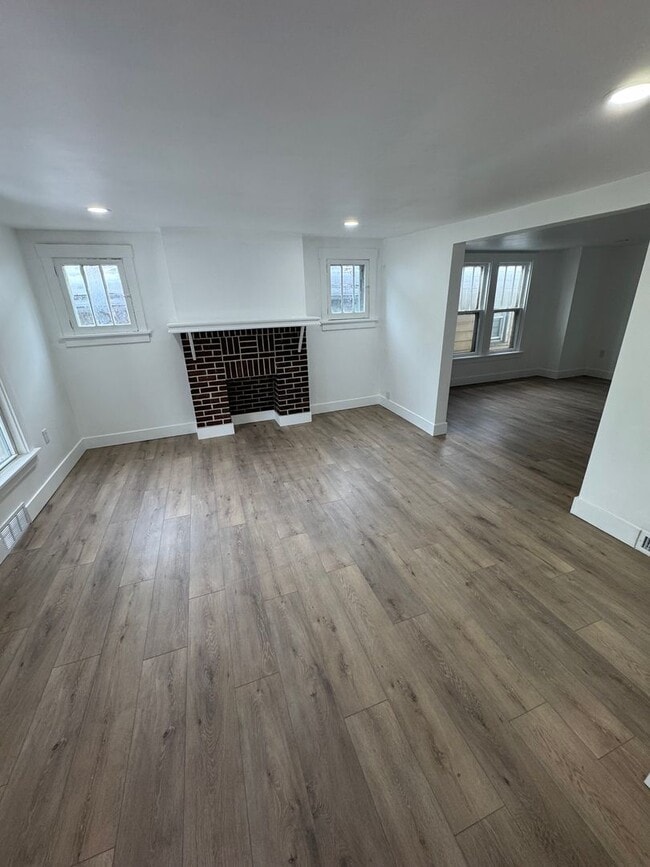 Photo - 1148 East St