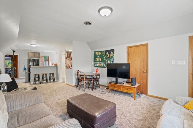 Photo - 2837 N Maryland Ave Unit 2837A