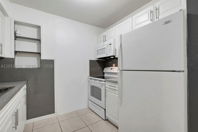 Photo - 670 NE 130th St Unit 670