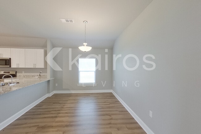 Photo - 22850 Monterey Ave