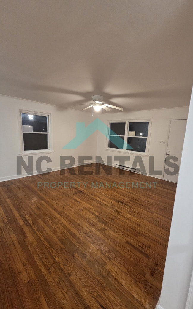 Photo - 527 Swain Dr