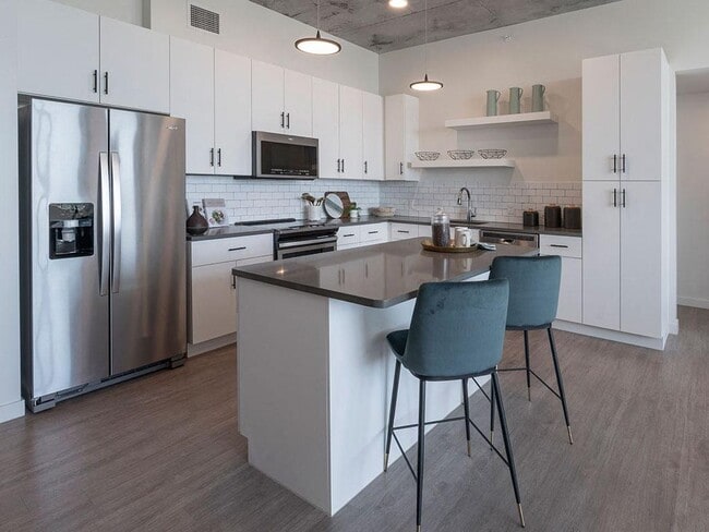 WaterView Echelon City Center