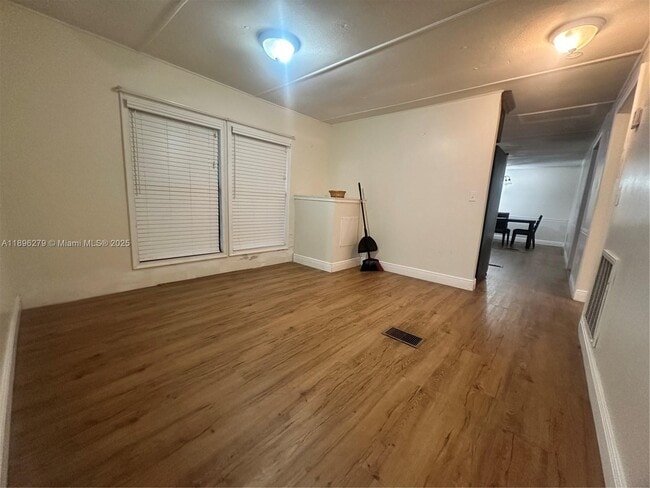 Photo - 3082 Hibiscus Cir