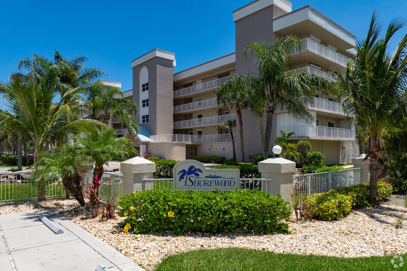 601-609 Shorewood Dr Cabo Cañaveral, FL 32920 - Shorewood Condos