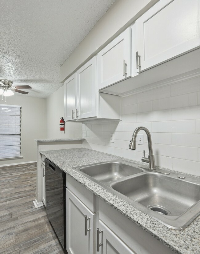 Cocina de 1 dormitorio.jpg - Canyon Creek Apartments