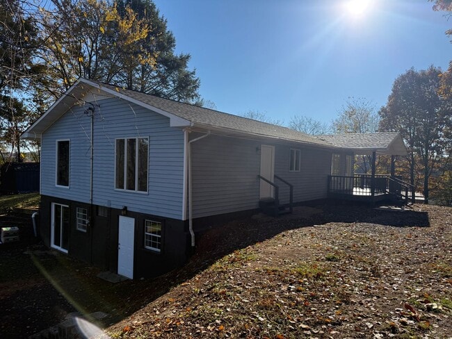 Photo - Newly renovated 3 Bedroom 3 Bathroom Home ...