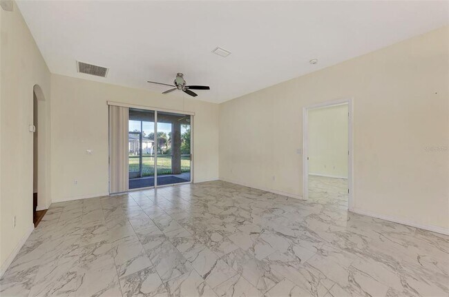 Photo - 2280 De Vore St