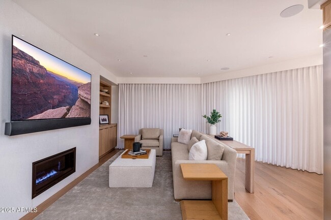 Photo - 7175 E Camelback Rd Unidad 109