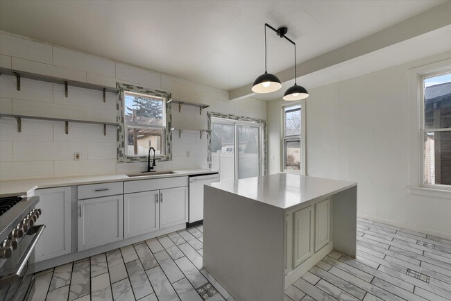 Photo - 1535 S 3rd St