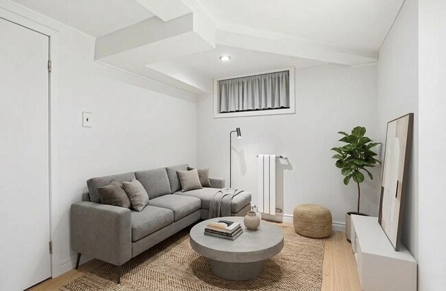 Photo - Spacious 1 bedroom in lower level of Victorian Home Unit 4