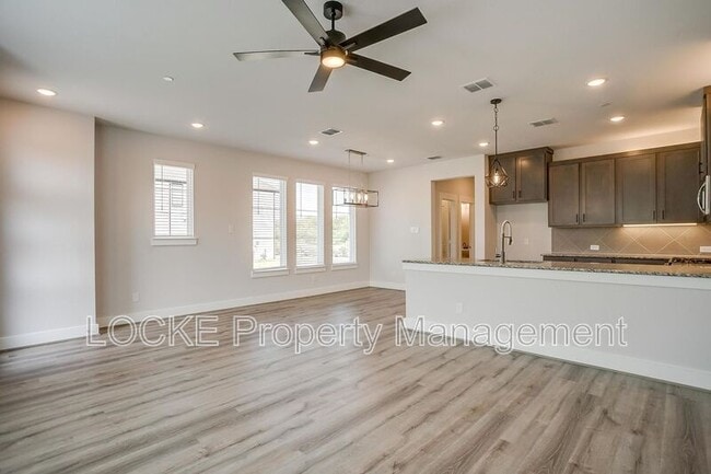 Photo - 7561 Reis Ln