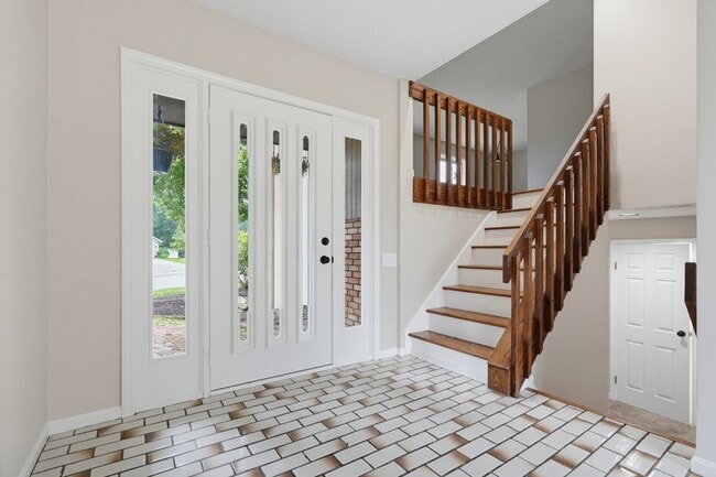 Photo - 5460 Echodell Ave NW