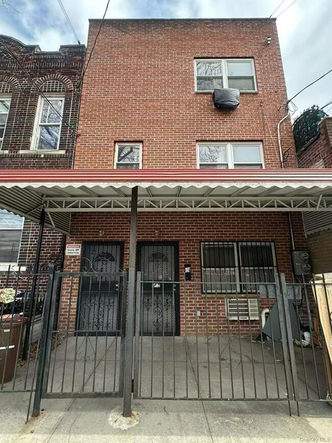 Photo - 697 Sheffield Ave Unit 2fl