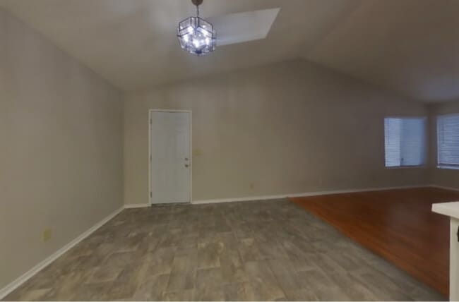 Photo - 5125 Gallahad Dr