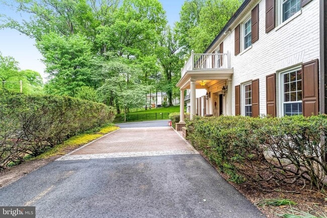Photo - 7845 Old Dominion Dr