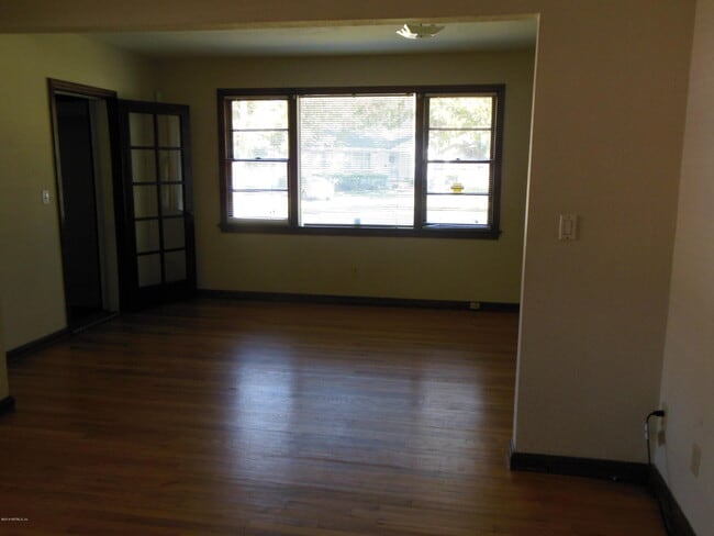 Photo - 7536 Epperson Ave