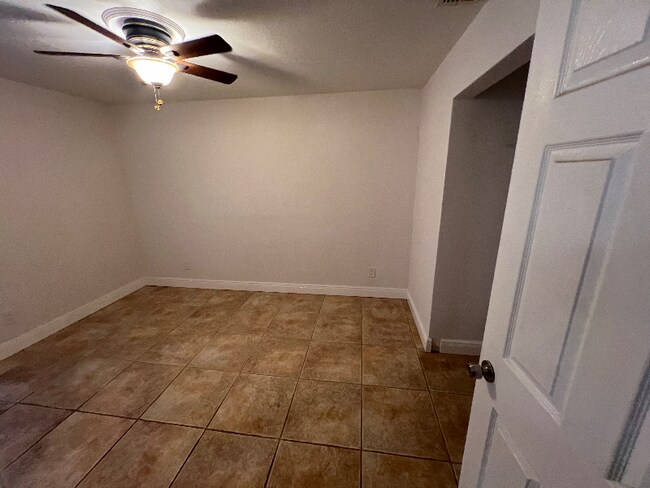 Photo - 2722 SE 16th Pl Apartamento Unidad A