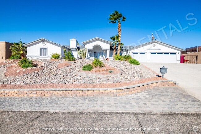 Building Photo - FURNISHED POOL HOME