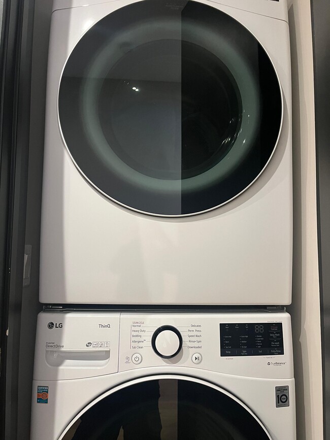 Photo - 172 New York Ave Unit 1R