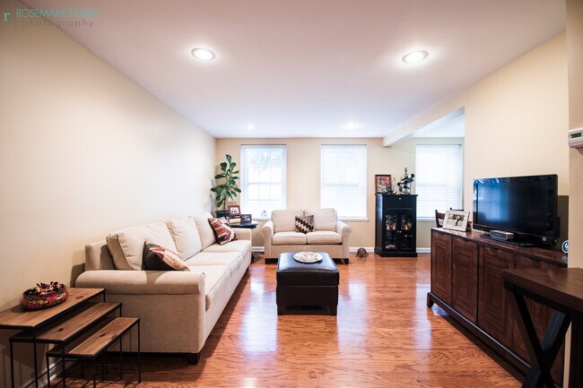 Building Photo - 3880 Rodman Street NW Unit B212