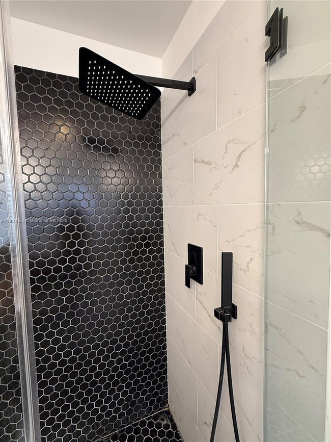 Photo - 1120 Canella Ln