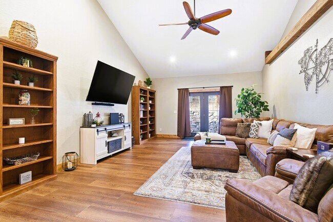 Photo - 27660 Pine Dr