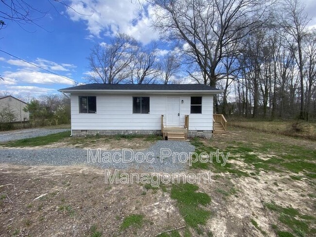 Building Photo - 6037 Rosedale Dr Rental