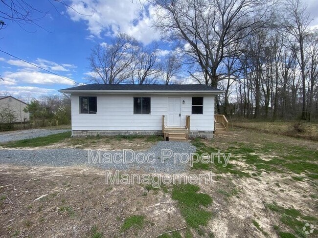 Building Photo - 6037 Rosedale Dr Rental