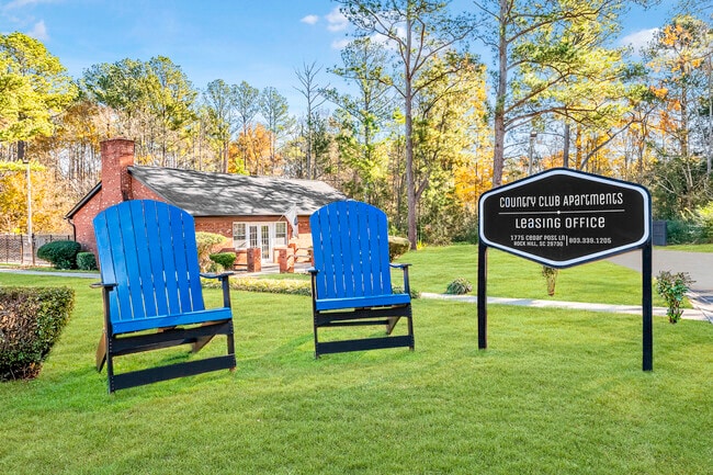 Country Club Apartments