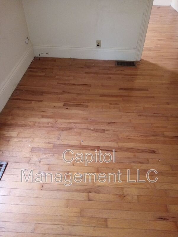 Photo - 319 W Saginaw St Unidad 1