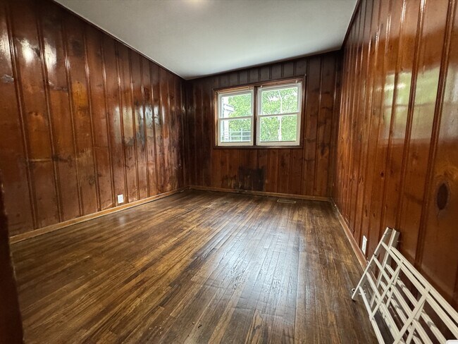 3 Warner Ave 1 - 4 Warner Ave Unit 1